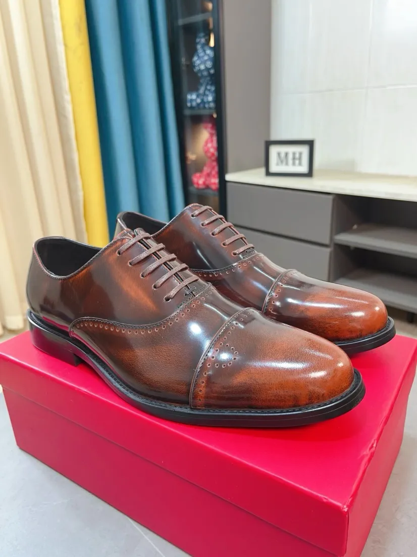Ex-factory price 560🌸🌸Water dyed cowhide 🆘[Salvatore Ferragamo] Ferragamo’s latest casual business leather shoes for men! Available at counters simultaneously! The fabric is made of specially imported original suede calfskin, and the interior is made of imported water-dyed cowhide. It is absolutely luxurious and leads the fashion trend. Matching code: 38-44 45 customized